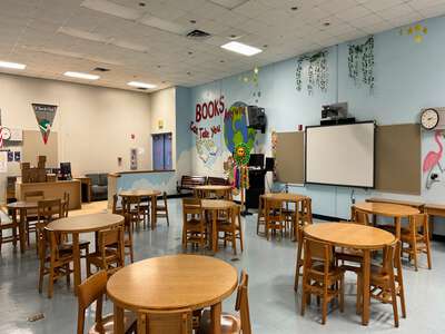 Dante B. Fascell Elementary School Library in Miami