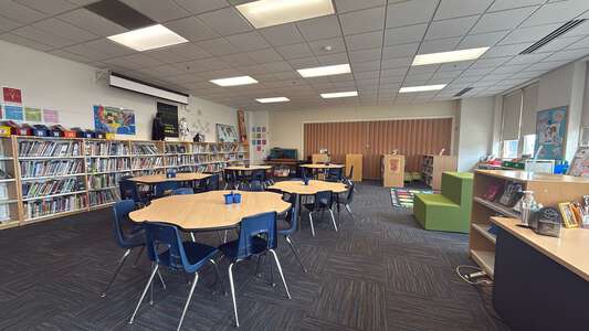 McPherson - James B. McPherson Elementary School Library in Chicago 2
