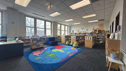 McPherson - James B. McPherson Elementary School Library in Chicago 3