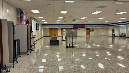 Hull Middle School Cafeteria in Duluth