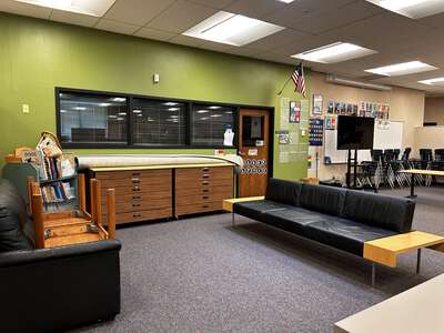 Rock Creek Elementary School Library in Portland 2
