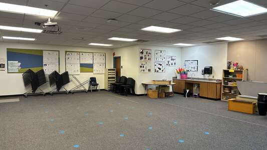 Herrera Elementary School Classroom Standard in Phoenix