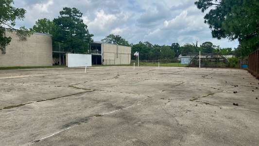 Capitol Senior High School Outdoor Basketball Courts in Baton Rouge