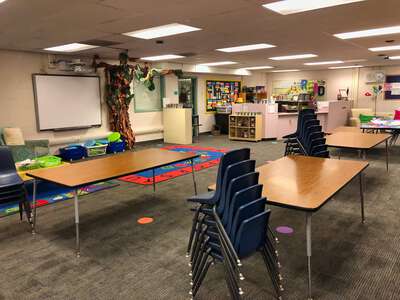 Hewetson - Halle Elementary School Library in Las Vegas