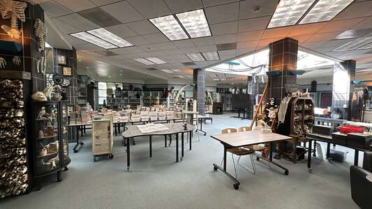 Roosevelt Middle School Library in Oceanside 4