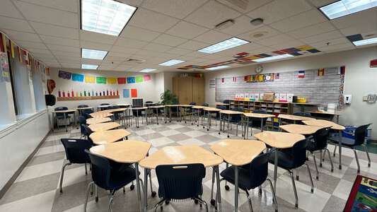 Virginia-Highland Elementary Classroom Standard in Atlanta 4