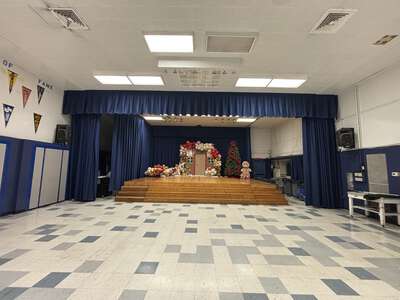 Jefferson Elementary School Multi-Purpose Room in Lennox