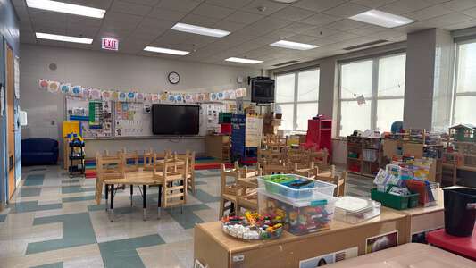 Pickard - Josiah Pickard Elementary School Classroom Standard in Chicago 2