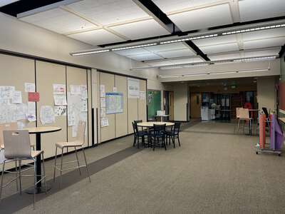 Rosemont Ridge Middle School Porch in West Linn