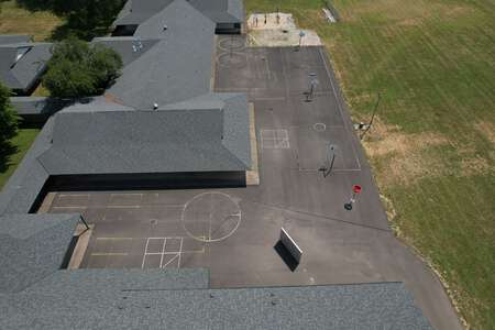 Spring Creek Elementary School Outdoor Area in Eugene 3