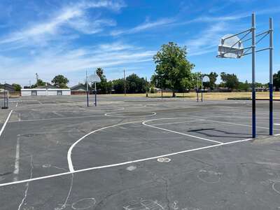 Fairbanks Elementary School Outdoor Basketball Courts in Sacramento