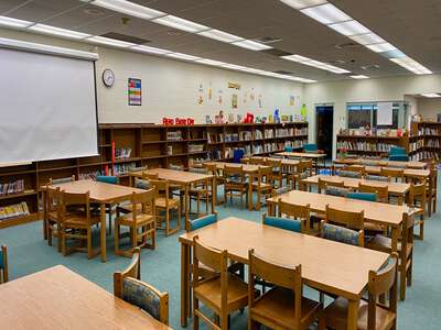 Volusia Pines Elementary School Library in Lake Helen