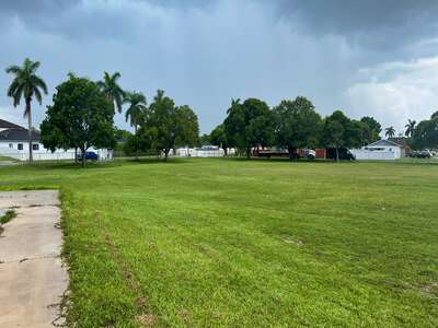 Pine Lake Elementary School Field - Practice in Miami 2