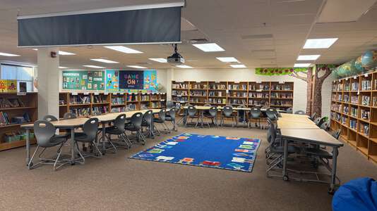Coronado Heights Elementary School Media Center in Oklahoma City