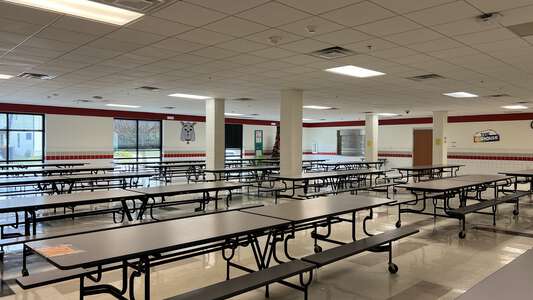 Daggett Elementary School Cafeteria in Fort Worth