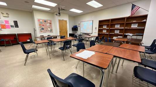Lakeland Highlands Middle School Classroom Standard in Lakeland 4