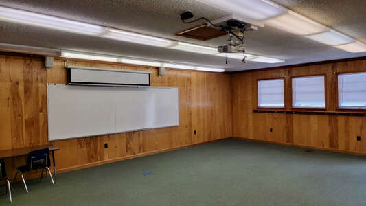 Plantation Oaks Elementary School Classroom Standard in Orange Park