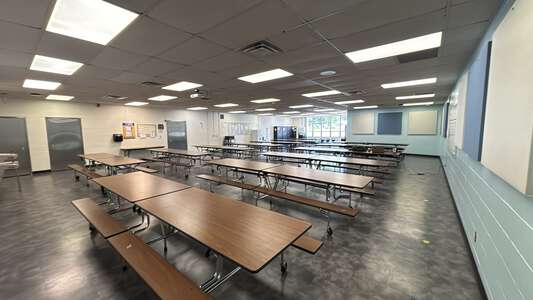 Royal Manor Elementary Cafeteria in Gahanna 3