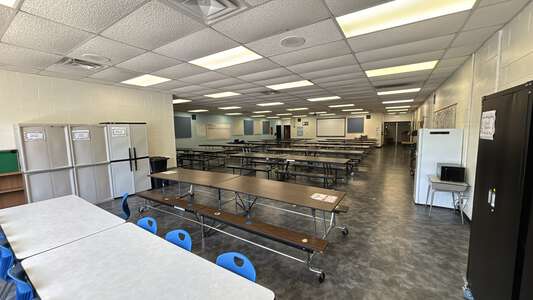 Royal Manor Elementary Cafeteria in Gahanna 5