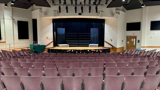 Eduardo Mata Montessori School Auditorium in Dallas 5