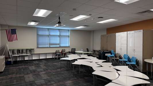 T.W. Ogg Elementary School Classroom Standard in Clute