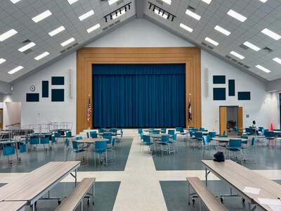 Carolyn Lewis School Cafeteria - MPR in Summerville