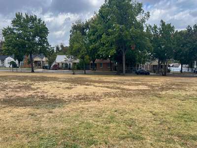 Margaret B Henderson Elementary School Field - Practice in Dallas