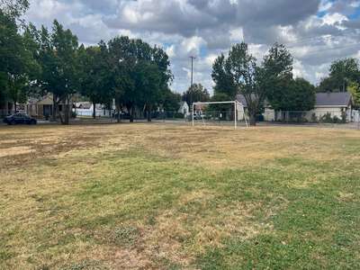 Margaret B Henderson Elementary School Field - Practice in Dallas