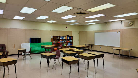 Sheridan Park Elementary School Classroom Standard in Hollywood