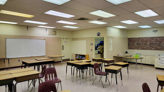 Sheridan Park Elementary School Classroom Standard in Hollywood