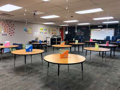 Squires - C. P. Elementary School Library in North Las Vegas