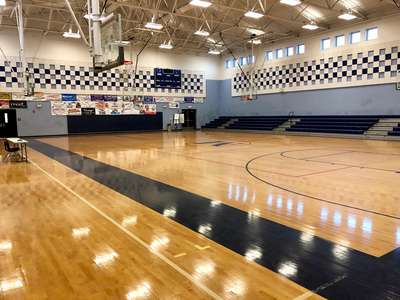 Mulberry Middle School Gym in Mulberry