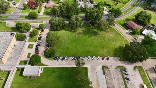 Broadmoor Senior High School Parking Lot - Main in Baton Rouge