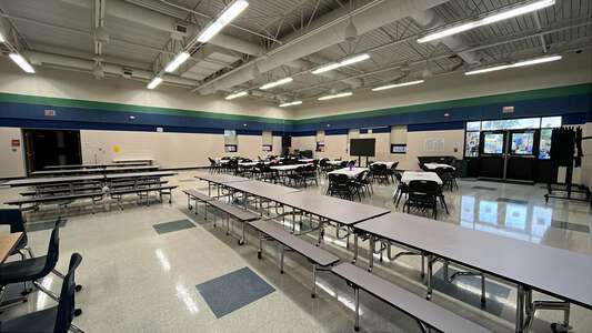 Kelly Liberal Arts Elementary School Cafeteria in Wichita 3