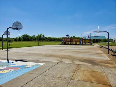 Heritage Rose Elementary School Outdoor Basketball Courts in Rosharon 1