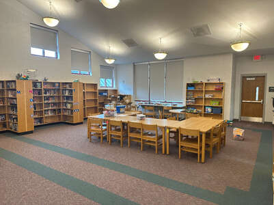 Christenberry Elementary School Library in Knoxville