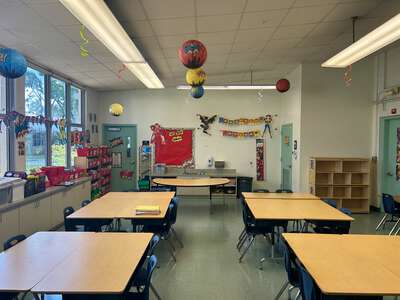 Kenwood K-8 Center Classroom Standard in Miami