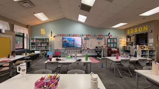 Room A201 - Classroom - CCE