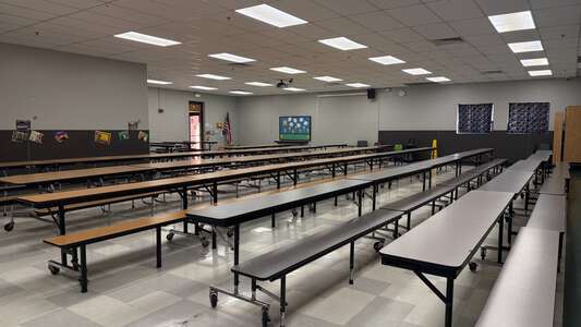 Western Oaks Elementary School Cafeteria in Bethany 3