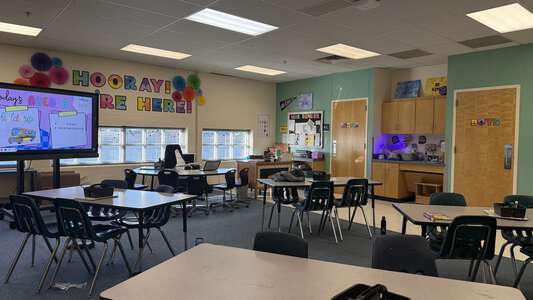 South Hi Mount Elementary School Classroom Standard in Fort Worth