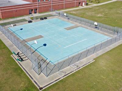 Lake Minneola High School Tennis Courts in Minneola