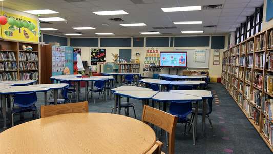 Richard J Wilson Elementary School Library in Fort Worth 2