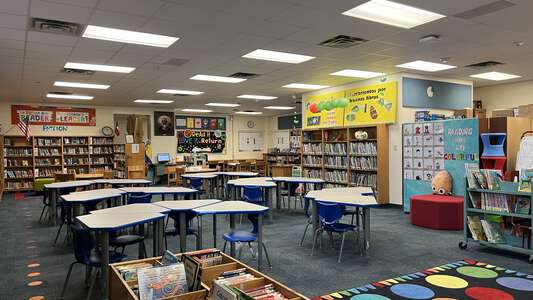Richard J Wilson Elementary School Library in Fort Worth 5