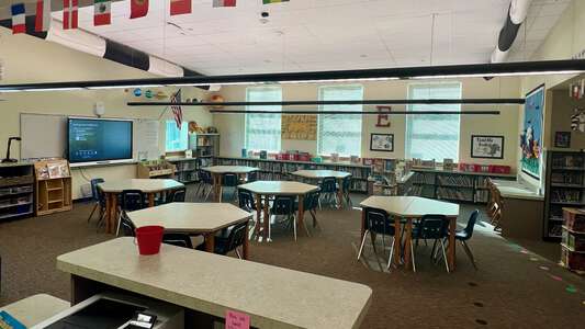 Rose Hill Elementary School Library in Kirkland 2