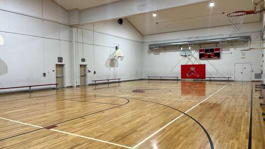 Los Arboles Middle School Gym in Marina