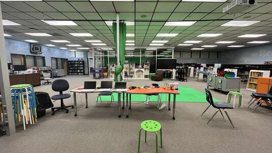 Head Elementary School Media Center in Lilburn 2