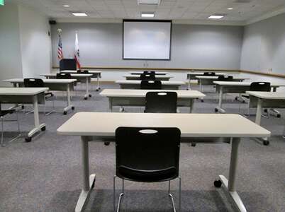 xDNU  Oxnard Public Library (formerly City of Oxnard) Meeting Room B in Oxnard