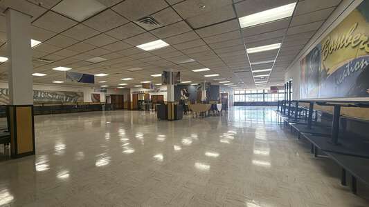 Midwest City High School Cafeteria in Midwest City 2