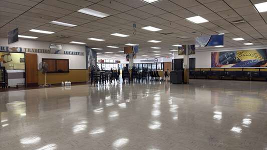 Midwest City High School Cafeteria in Midwest City 3