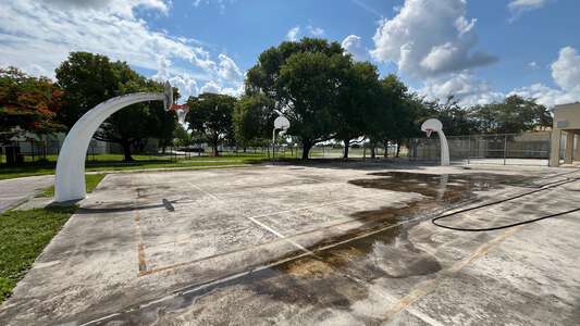 Marjory Stoneman Douglas Elementary School Outdoor Basketball Courts in Miami